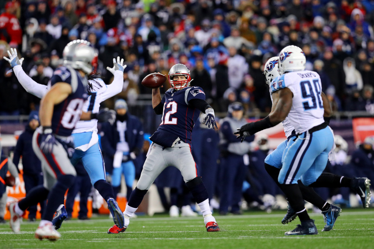 mmqb-tombrady-titans.jpg